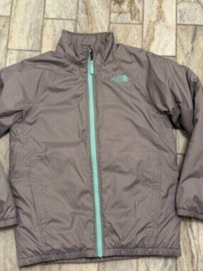 The North Face girl's youth large 14/16 gray puffer coat NEW